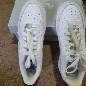 White Nike Air force